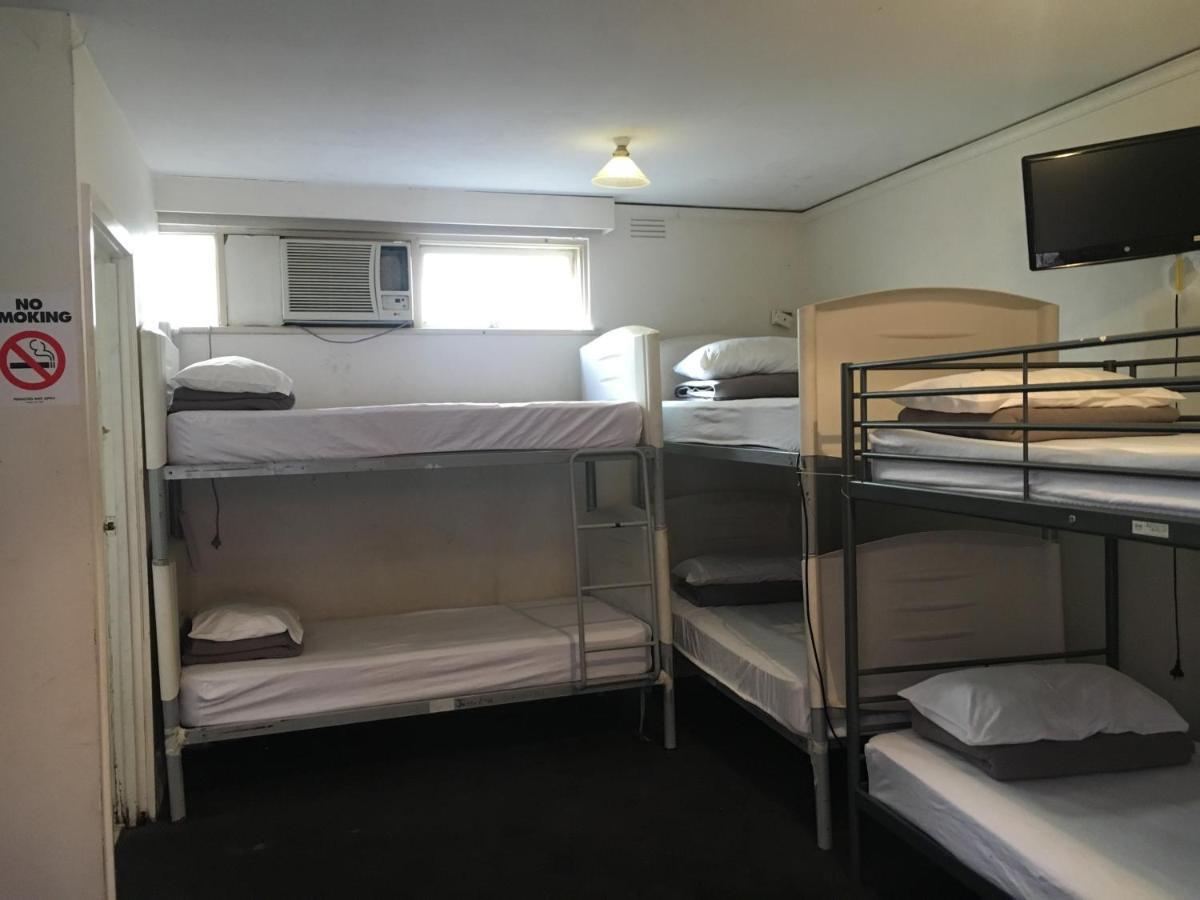 Hostel St Kilda Hostel *