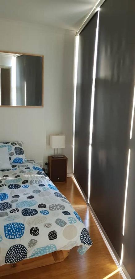 Cbd Fully Furnished 2 Bedroom With Balcony Melbourne