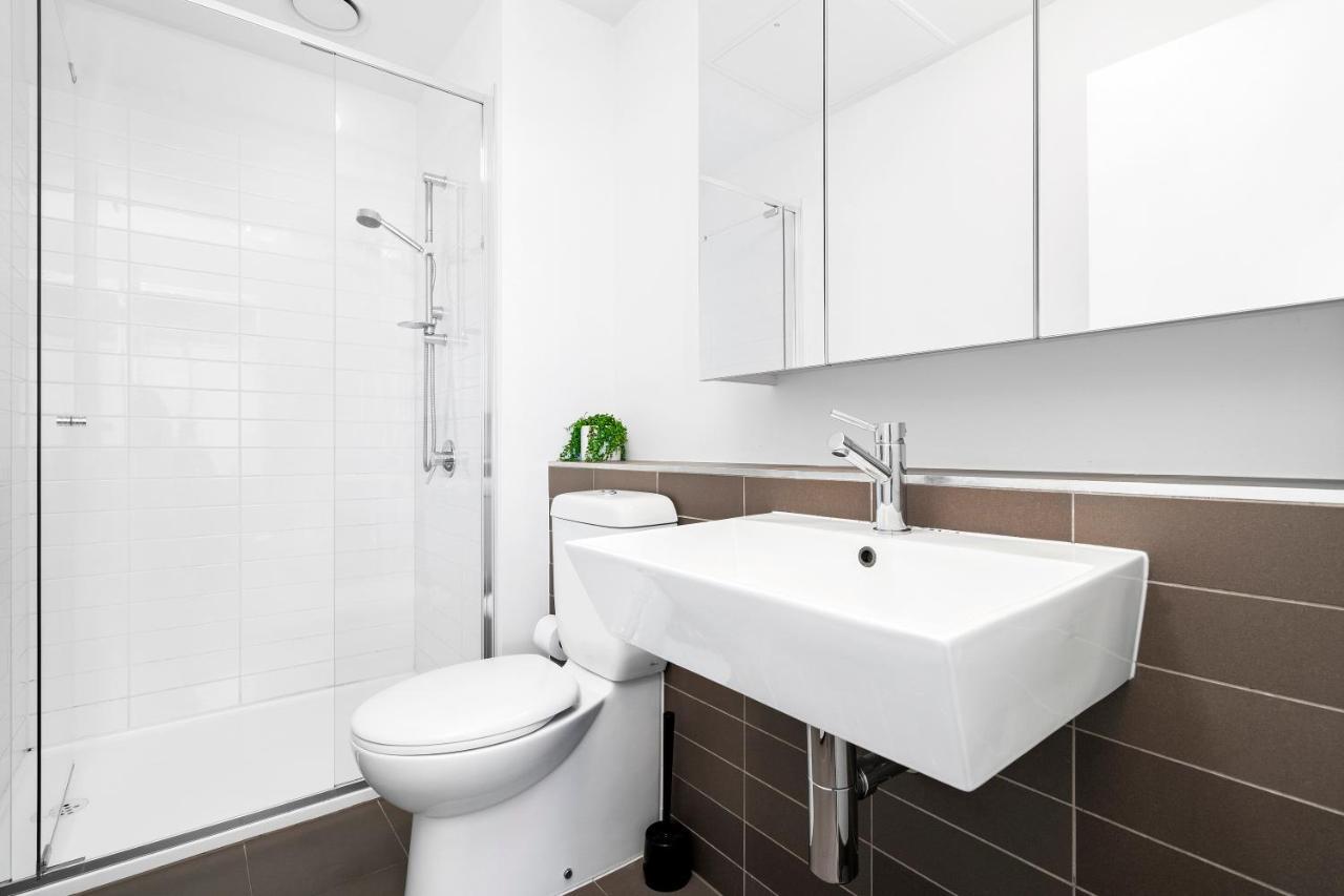 Complete Host Hudson Apartment *