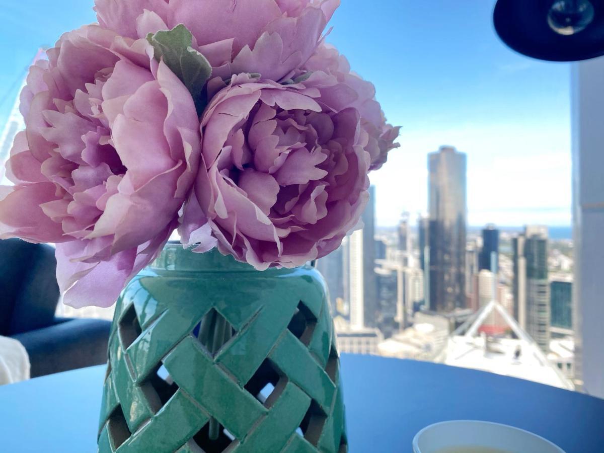 Cbd Fabulous View 2br High In The Sky On Collins Melbourne