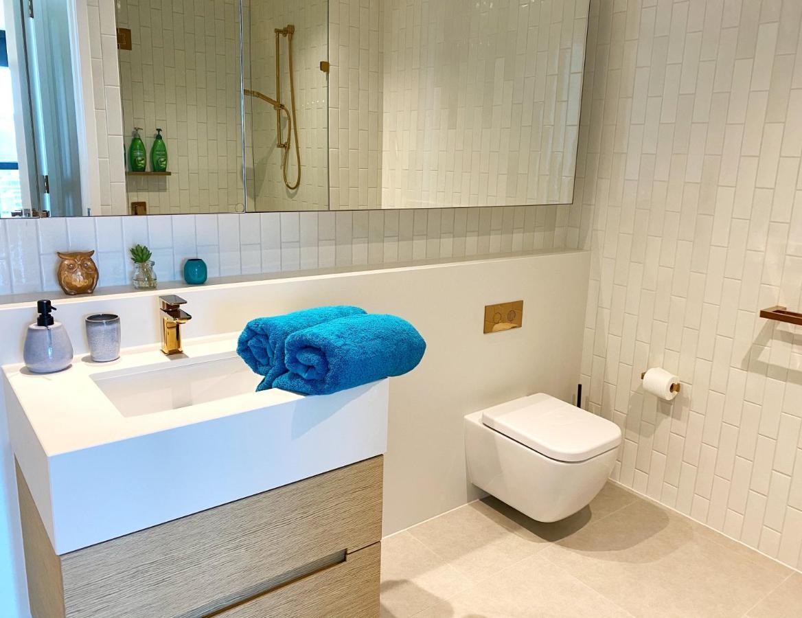 Apartment Cbd Fabulous View 2br High In The Sky On Collins *