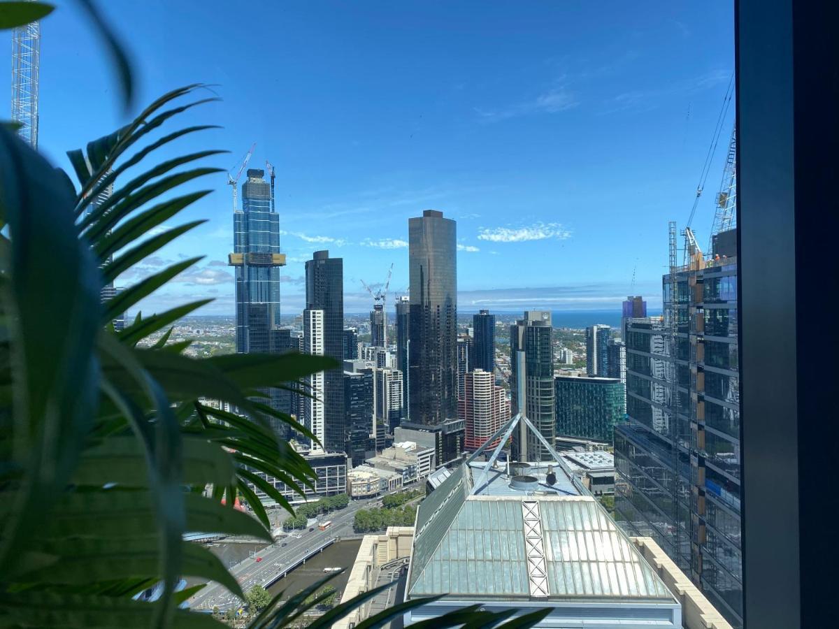 Cbd Fabulous View 2br High In The Sky On Collins