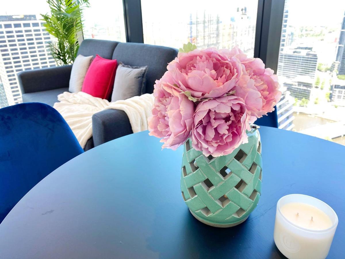 Apartment Cbd Fabulous View 2br High In The Sky On Collins *