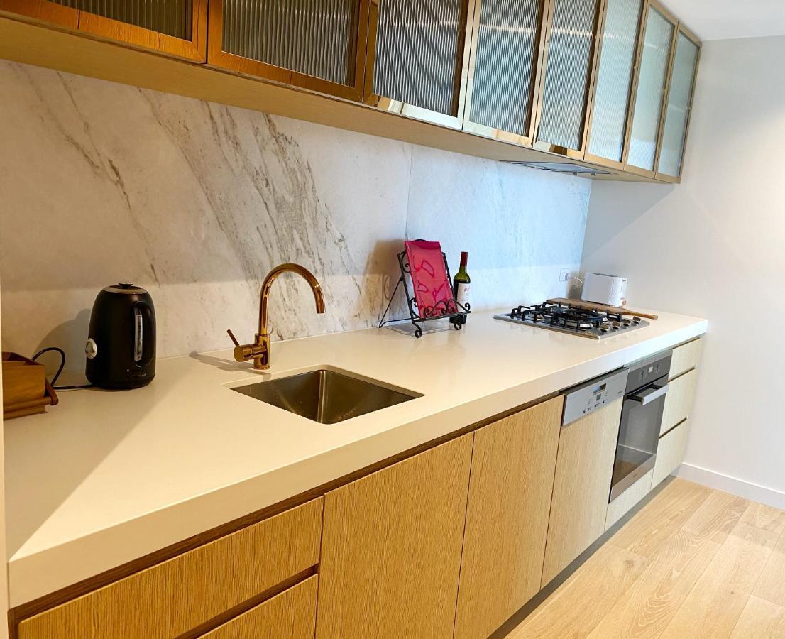 Cbd Fabulous View 2br High In The Sky On Collins * Melbourne