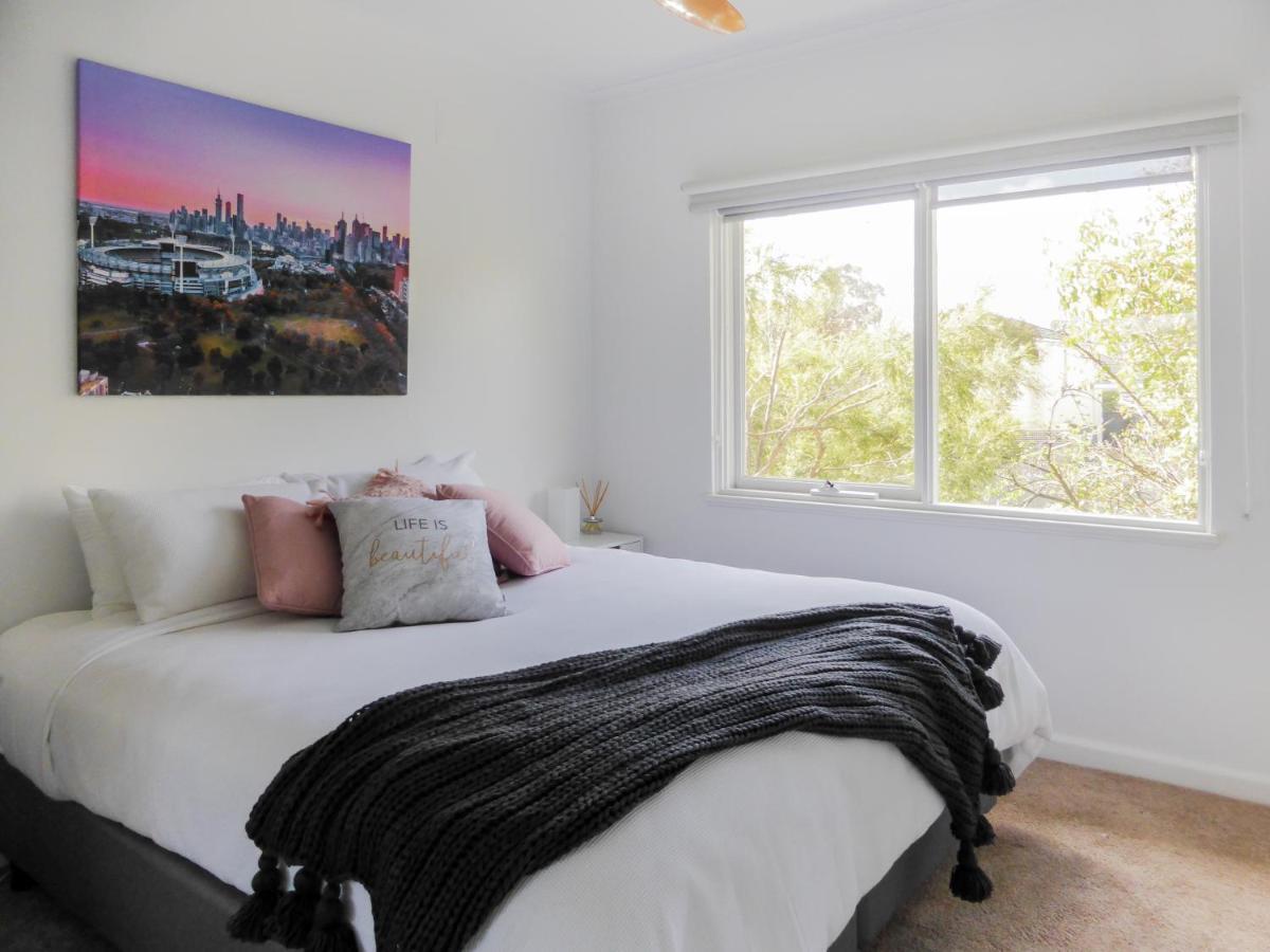 Glen Iris, Quiet Boutique 2 Bedroom Netflix, Wifi, Parking, Free Wine *