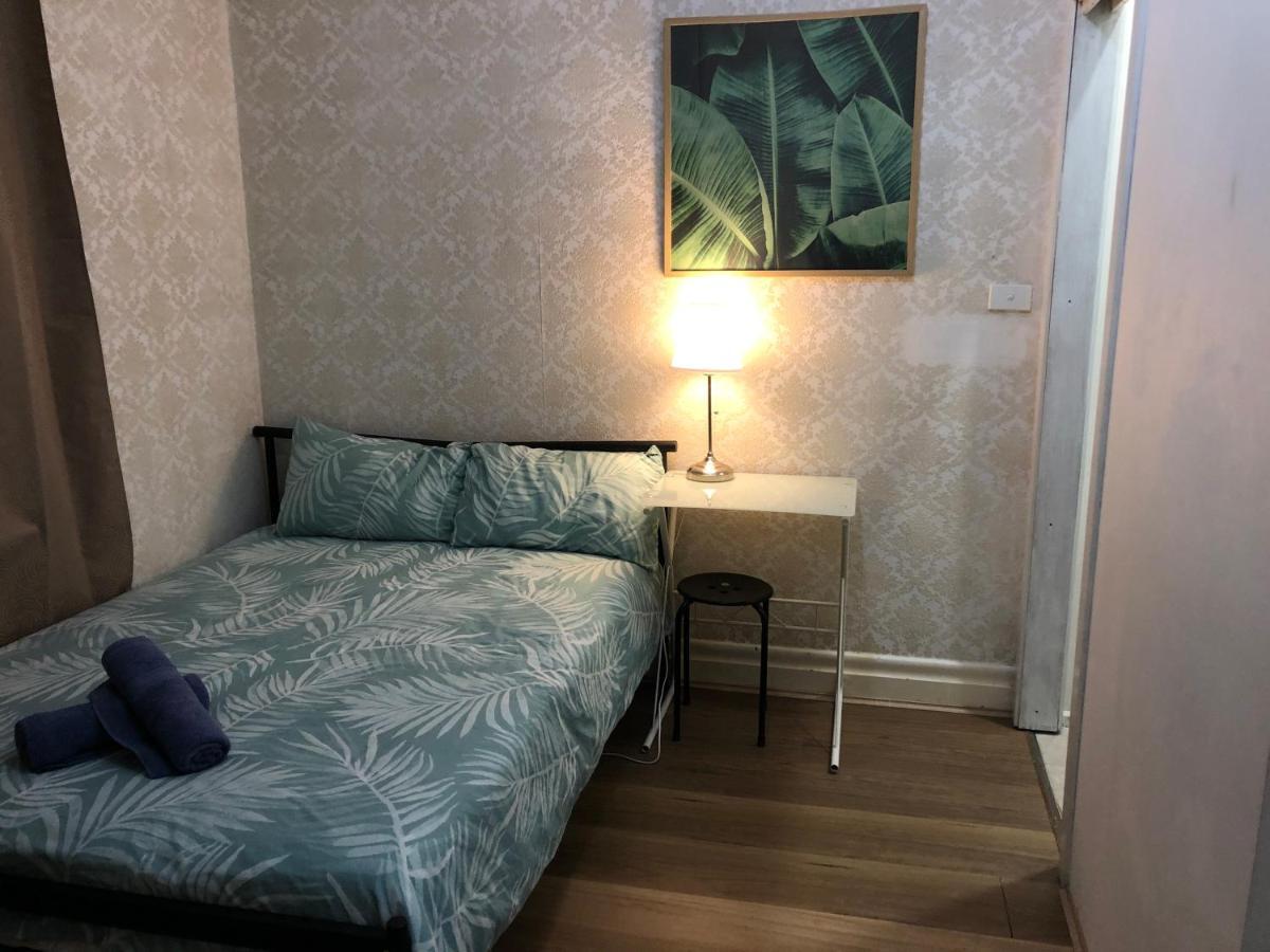 Short - Caulfield Station, Monash Uni Apartment *