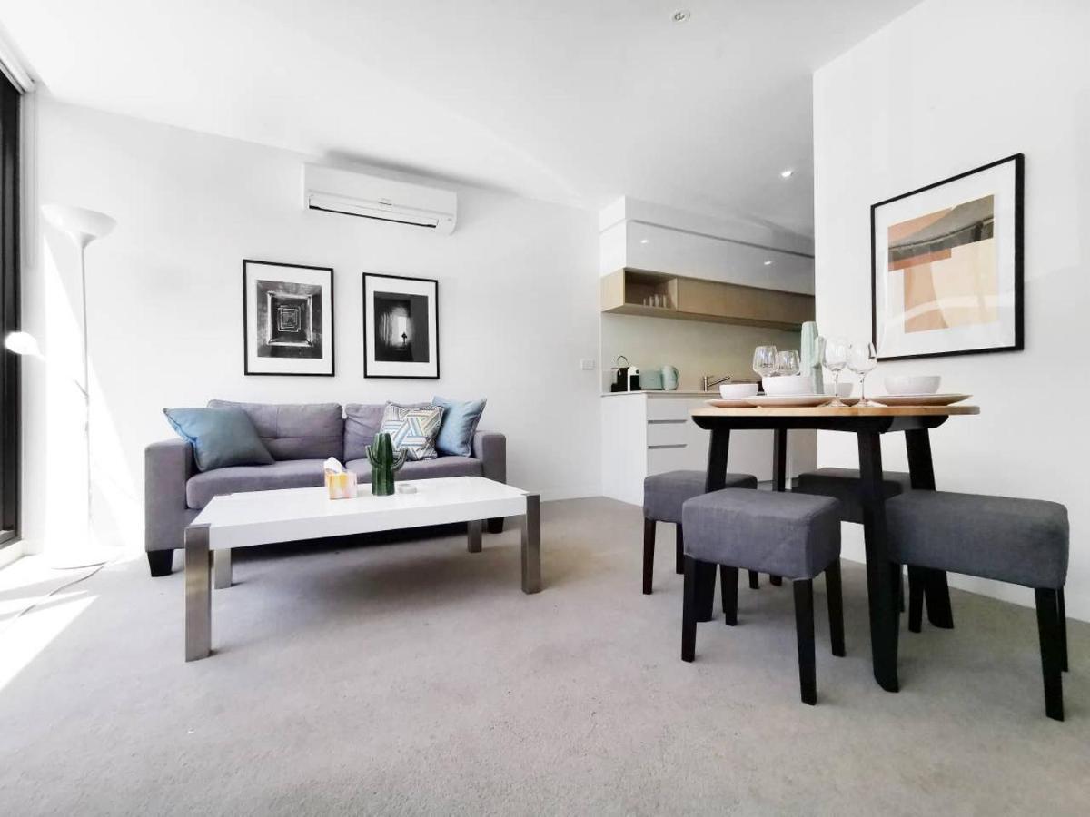 Hawthorn Elegant Lifestyle 1 Bedroom *