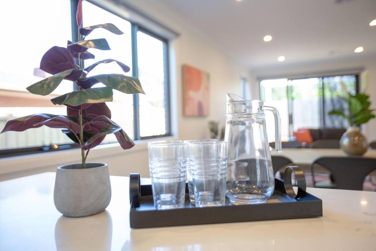 Wow Factor!luxe 4br Townhouse@glen Waverley Holiday home *