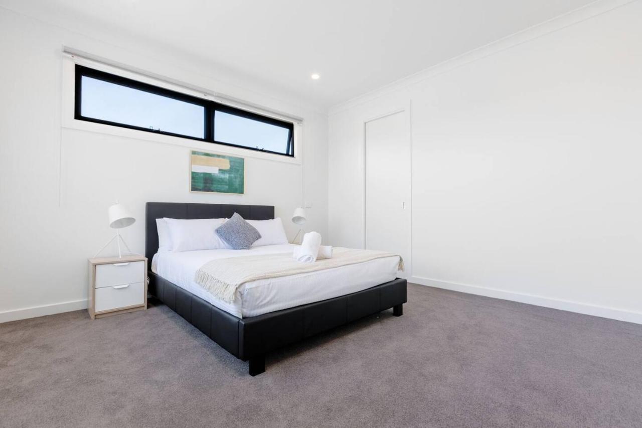 Wow Factor!luxe 4br Townhouse@glen Waverley