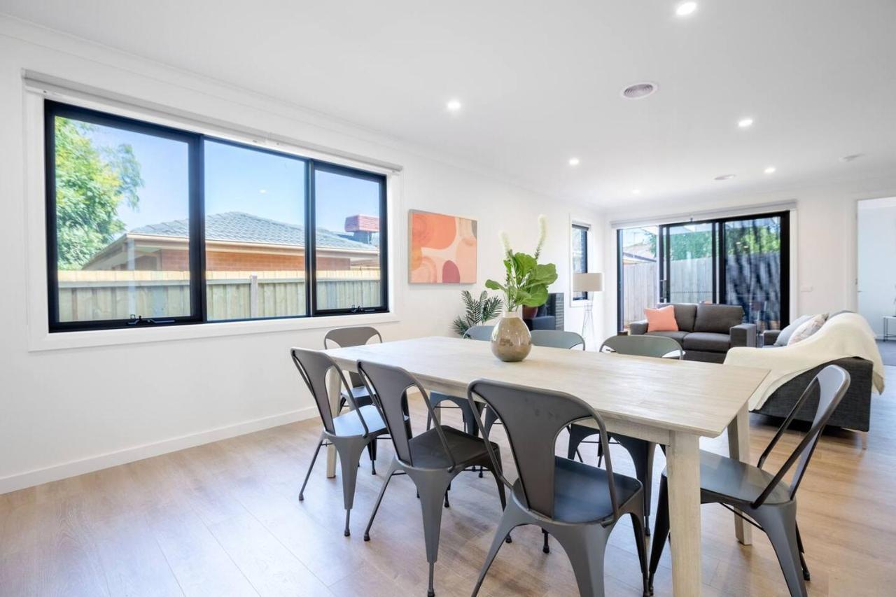 Wow Factor!luxe 4br Townhouse@glen Waverley Holiday home Melbourne