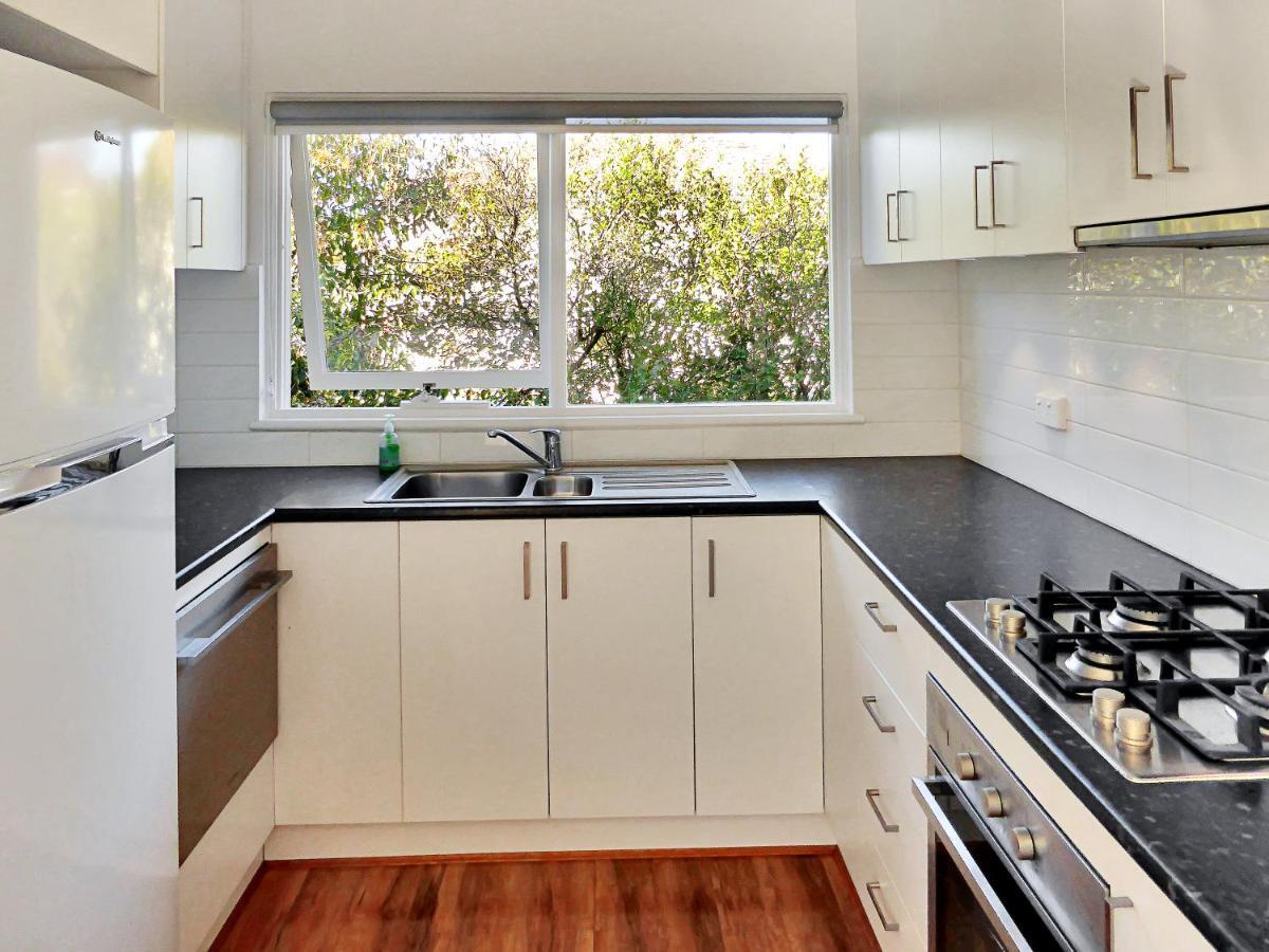 Glen Iris, Quiet Boutique 2 Bedroom Netflix, Wifi, Parking, Free Wine *