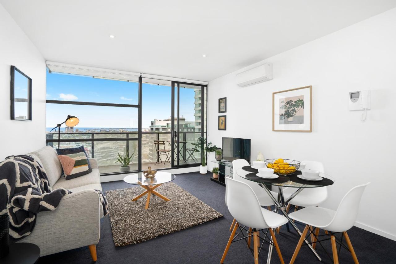 Complete Host Tiara Apartment Melbourne