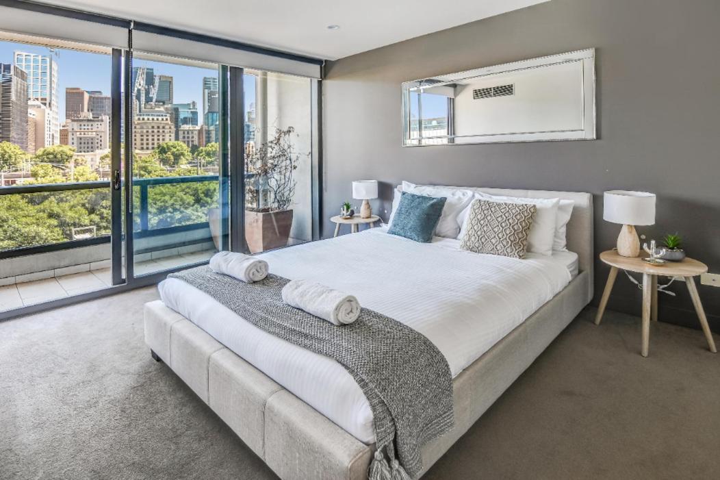 Sanctuary - Freshwater Place Apartment *