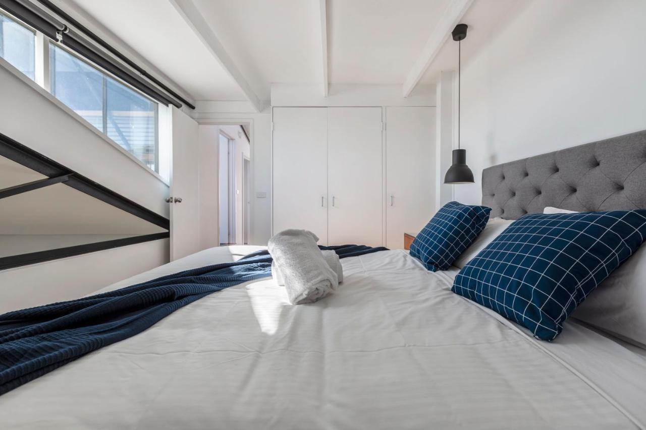 Apartment Staycentral - Fitzroy Converted Warehouse Penthouse