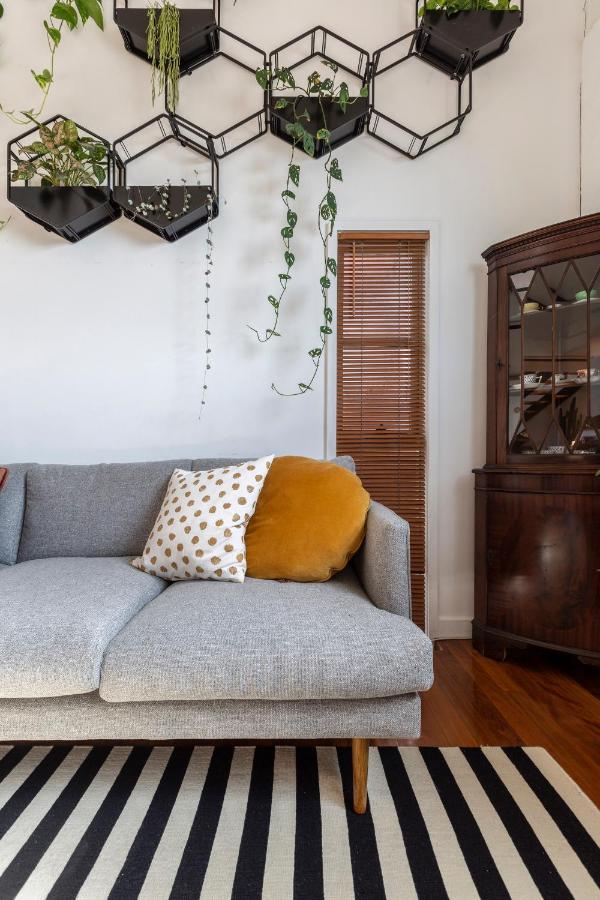 Staycentral - Fitzroy Converted Warehouse Penthouse