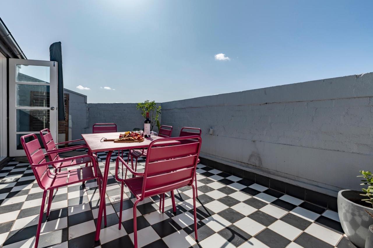 Staycentral - Fitzroy Converted Warehouse Penthouse Apartment