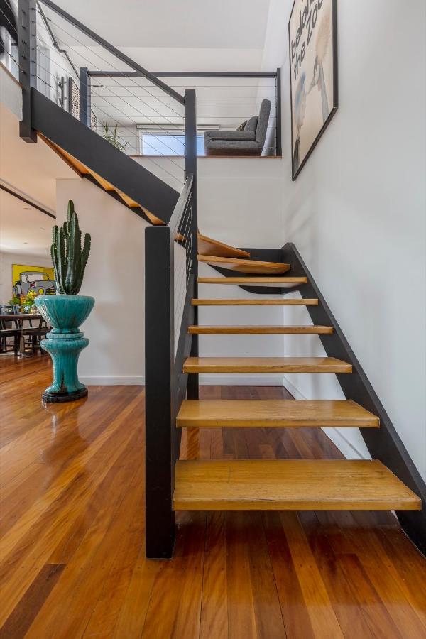 Staycentral - Fitzroy Converted Warehouse Penthouse