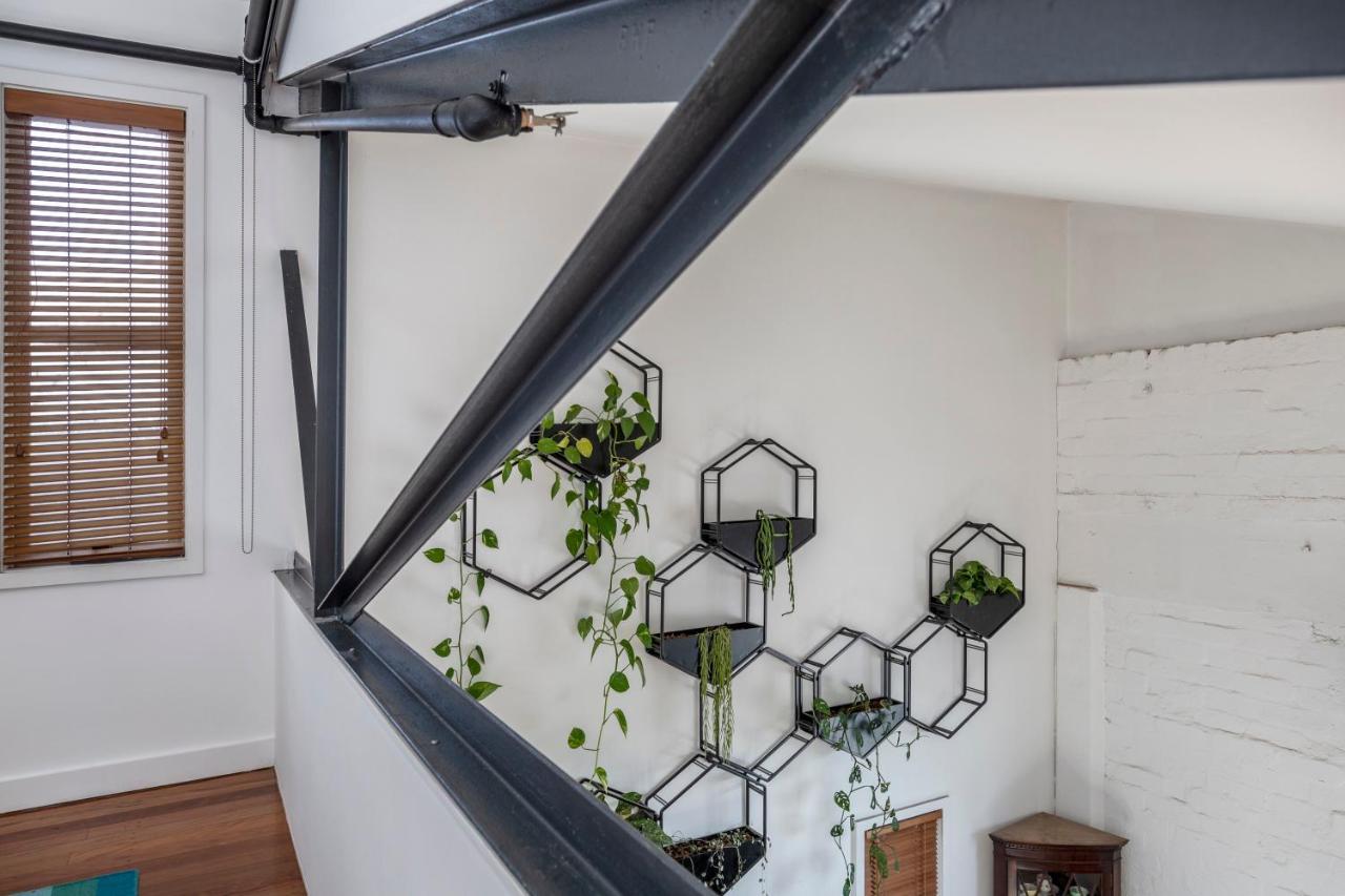Staycentral - Fitzroy Converted Warehouse Penthouse