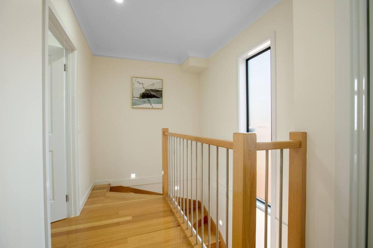 Impressive & Spacious New Townhouse@preston Holiday home Melbourne