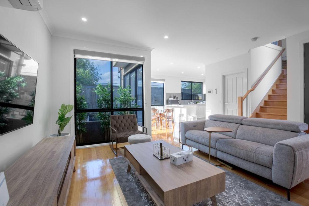 Impressive & Spacious New Townhouse@preston Melbourne