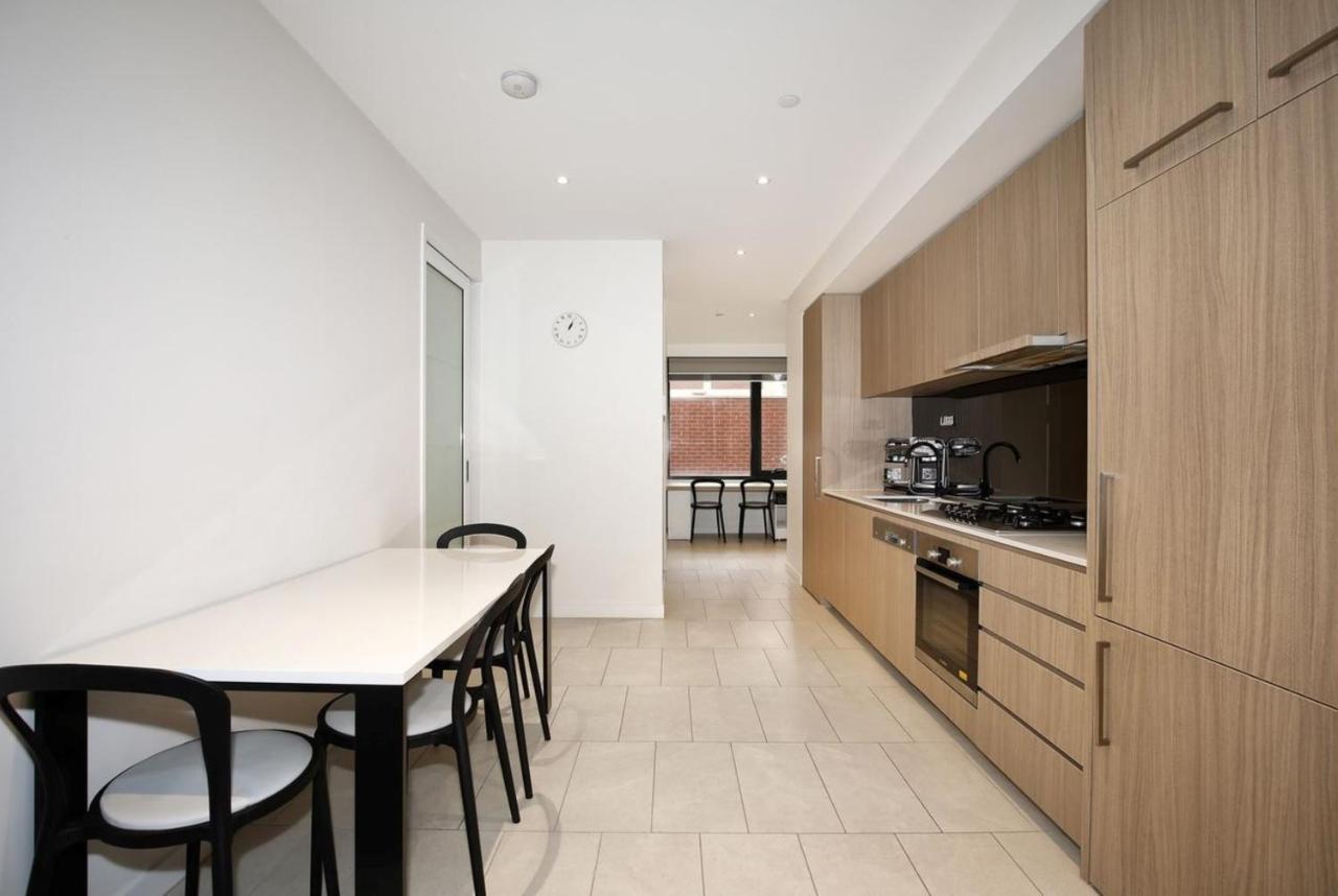 Readyset On Fulton Lane Apartment *
