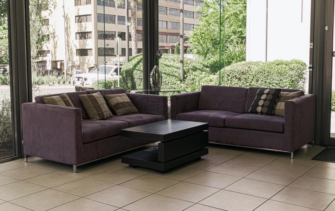 Kew Official Hotel 3*
