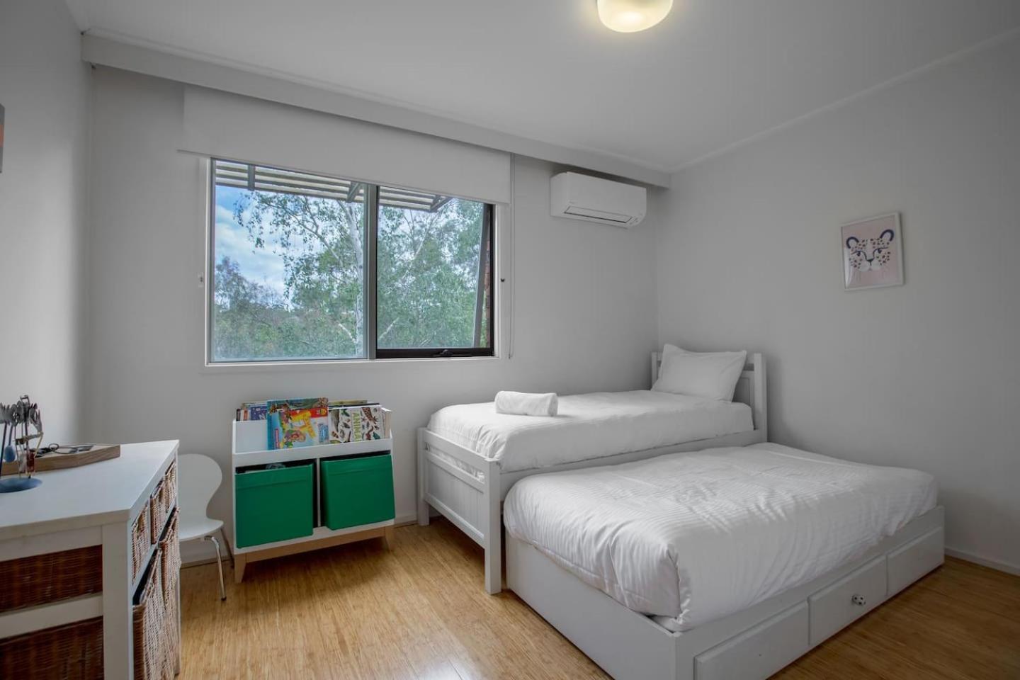 Comfy House With Pool@rosanna * Melbourne