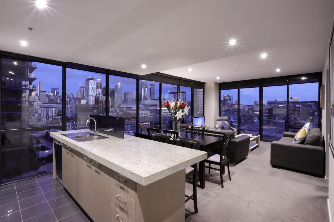 Akom At Docklands Aparthotel Melbourne