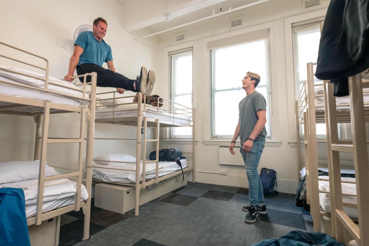 Yha Hostel *