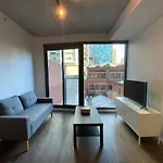 Mono Apartments On La Trobe Street