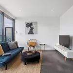 Melbourne Bella