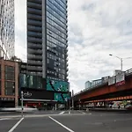 Melbourne Bella