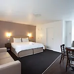 Easystay Studio Apartments