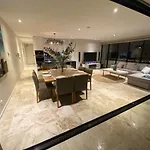 Luxurious Penthouse Oasis With Spa
