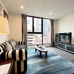 Dreamstayz Bourke St Cbd With Apple Tv Netflix & Free Wifi