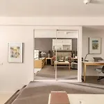 Roma Studio Apartment In Collins Street