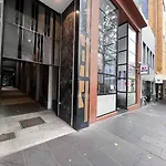 Dreamstayz Bourke St Cbd With Apple Tv Netflix & Free Wifi