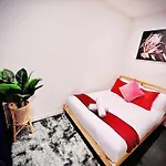 Comfort City Living 2 Bedroom In Heart Of Cbd
