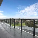 Bright Bundoora Apartments