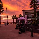 Sunset Beach Paradise St Kilda