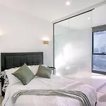 Rest Modern One Bedroom Apt At Premier Tower