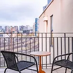 Stone\'S Throw To Mcg 1Br1Ba With Free Car Park