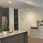 Cbd Spacious Two Bedrooms Apartment