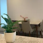 Cbd Spacious Two Bedrooms Apartment
