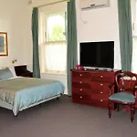 Magnolia Court Boutique Hotel