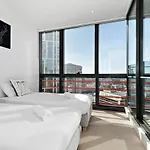 Resort-Style Docklands Riverview Stay With Parking