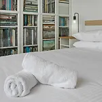 South Yarra Sanctuary By Ready Set Stay