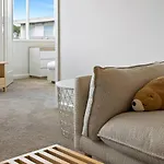 South Yarra Sanctuary By Ready Set Stay