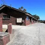 Promo!!! 2-Bedroom Home Near Airport, Train Station!