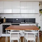Eden Of Abbotsford - A Serene Escape Off Johnston St